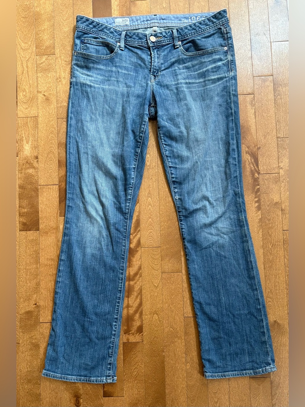 GAP 1969 Real Straight Jeans | Size 31 / 12R | Medium Wash Stretch Denim